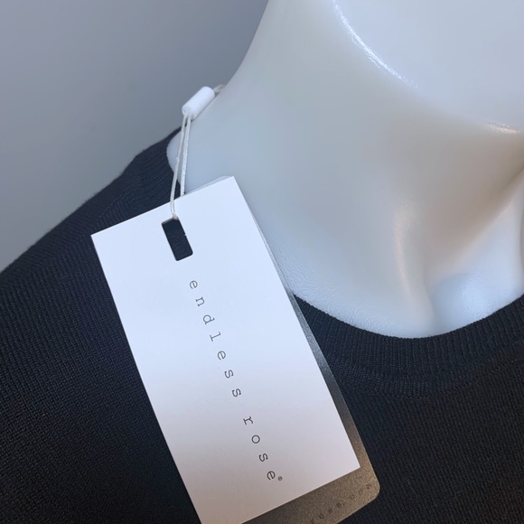 NWT  Endless Rose SEQUINED CREW NECK PULLOVER   - Medium - Picture 6 of 7